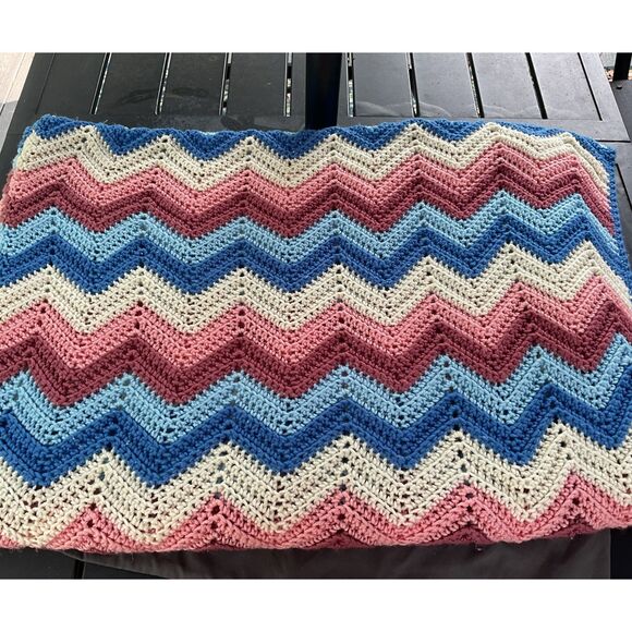 Handmade Afghan Multicolor - Picture 2 of 4